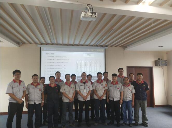 銳意改革 激發(fā)活力 回歸產(chǎn)品 強本固基 為迎接華翔集團新一輪騰飛，打造世界華翔而不懈奮斗！---記華翔集團制造平臺成立大會